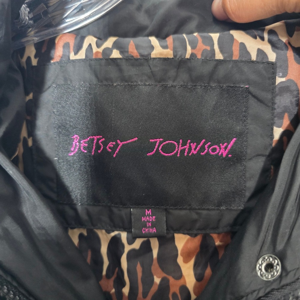 Betsey Johnson Black Puffer Coat Faux Fur Hood Leopard Lining Down Fill Size M - Picture 3 of 13